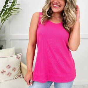 NWT Andree by Unit Super Soft & Stretchy Tee